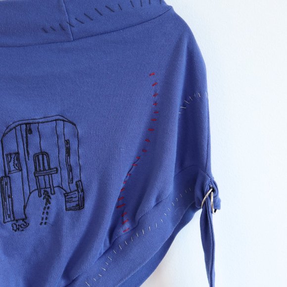 lue Embroidered One-Armed Top with D-Ring Strap - SMALL/MEDIUM - Picture 4 of 5